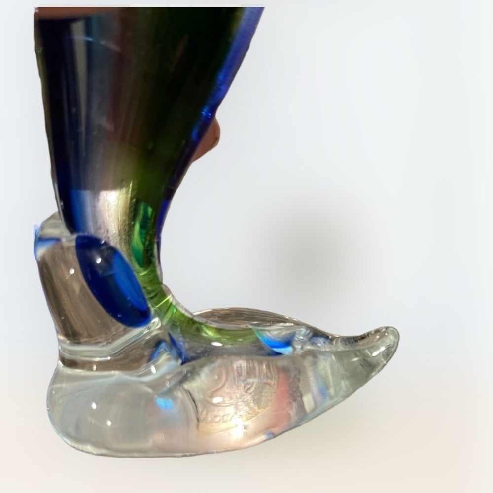 Unique Dynasty Gallery Blue Green Glow In the Dark Seahorse Paper Weight - Picture 7 of 7